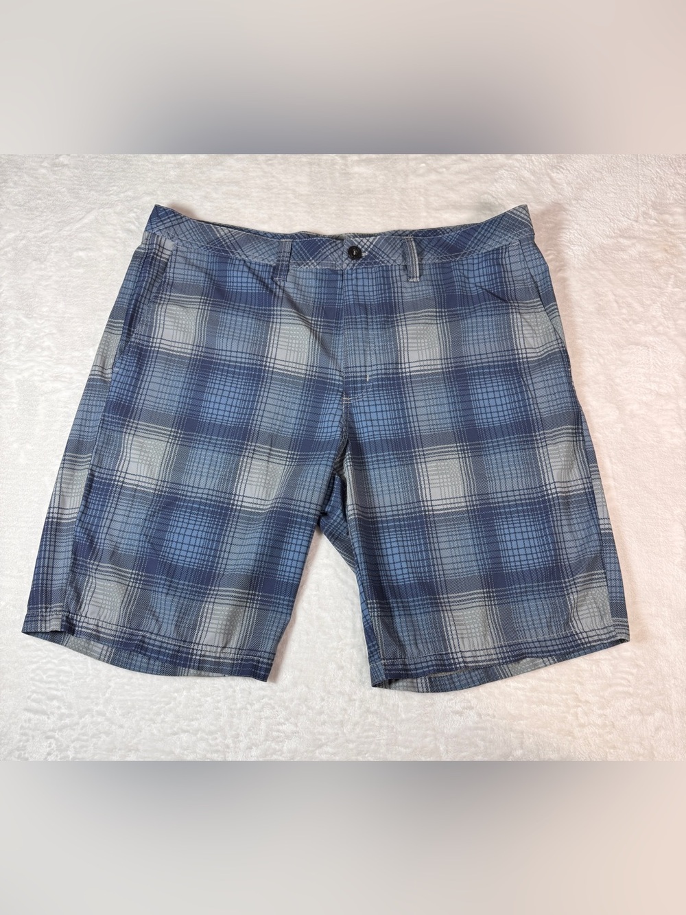 TravisMathew Men’s 38 Blue Plaid Golf Shorts Stretch Performance